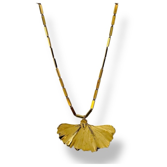 Monet‎ Gold Tone Polished Chain 29" W/Ginkgo Leaf Gold Dipped Pendent - Picture 2 of 4